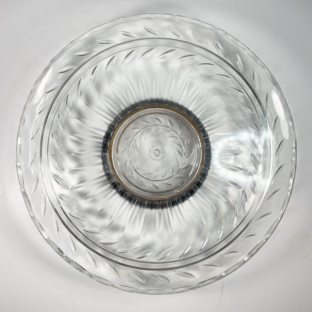 Vintage Cake Plate 13 1/2" Diameter Plate With A Silver Played Base In Original - Picture 11 of 11